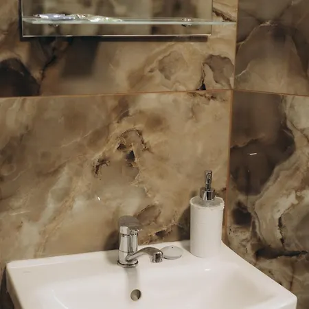 червона ружа Appartement