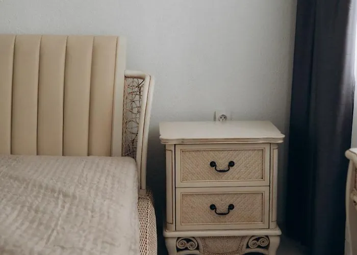 червона ружа Apartamento