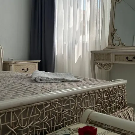 червона ружа *